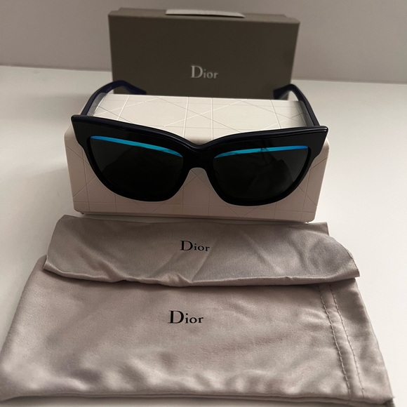 Dior Cat Eye Sunglasses - Picture 3 of 8